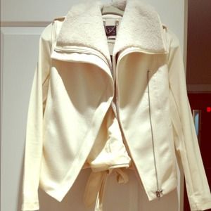 Armani Exchange white Faux Fur Collar Jacket XS