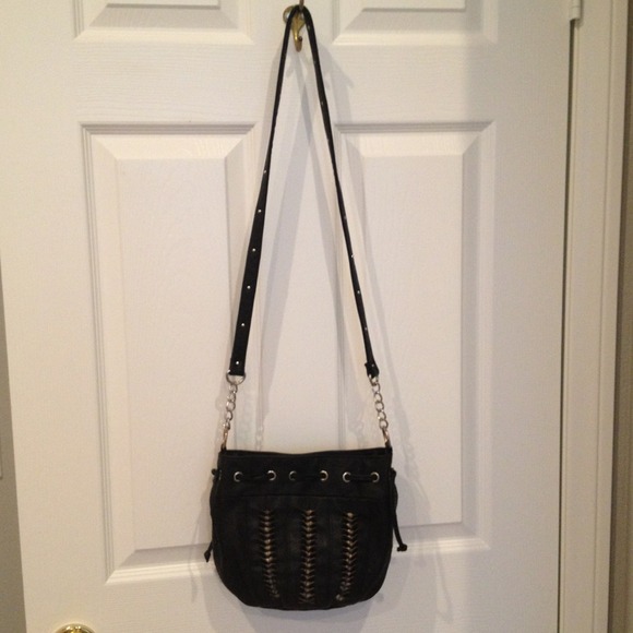 🚫SOLD🚫Candie's black cross body bag