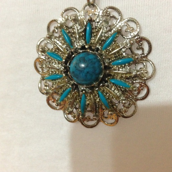 💥Sold in bundle   turquoise and silver  necklace - Picture 2 of 3