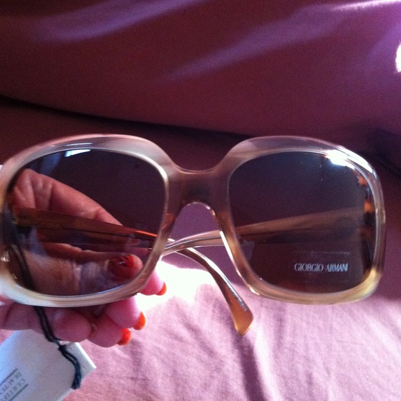 📛SOLD📛Giorgio Armani  660/S sunglasses - Picture 4 of 4
