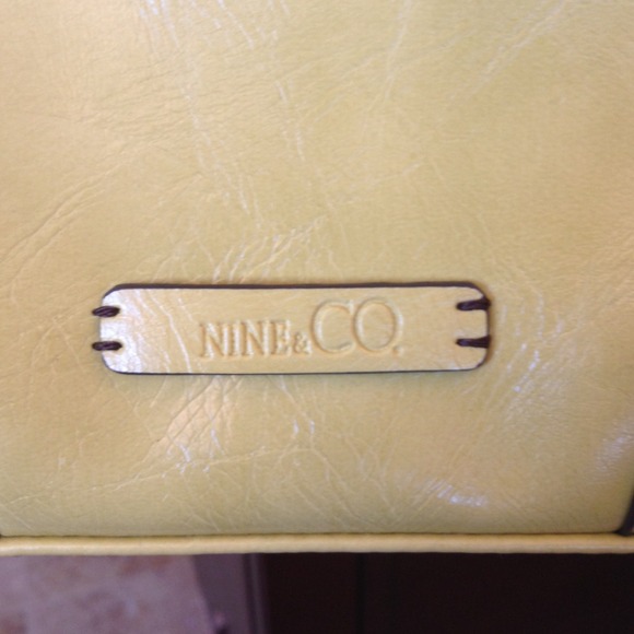 Nine & Co. Cross Body LEATHER bag - Picture 2 of 3