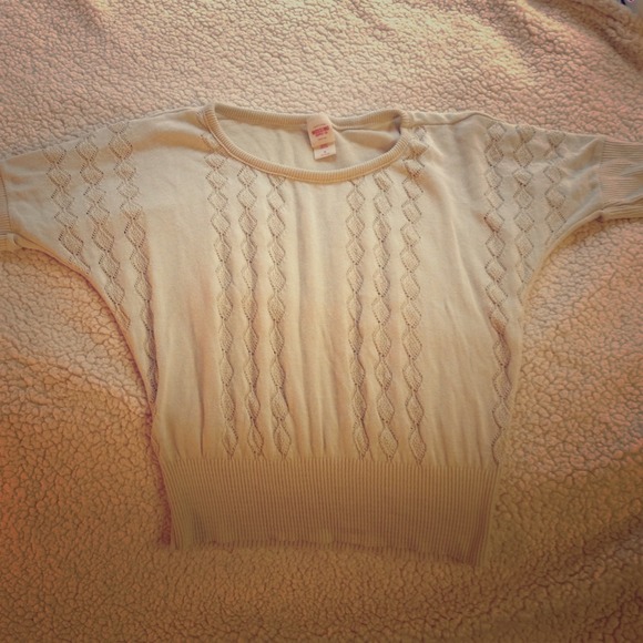 Beige Sweater🚫SOLD🚫