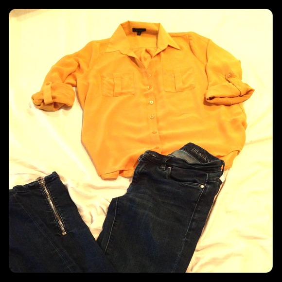 Mine Hi-Lo  Mustard Polyester Sheer Button Down - Picture 1 of 3