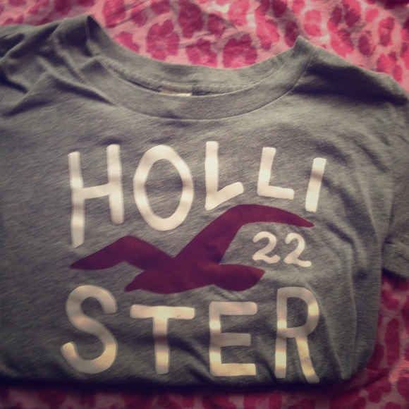 Hollister shirt