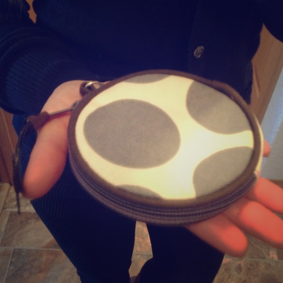 Zippy coin purse