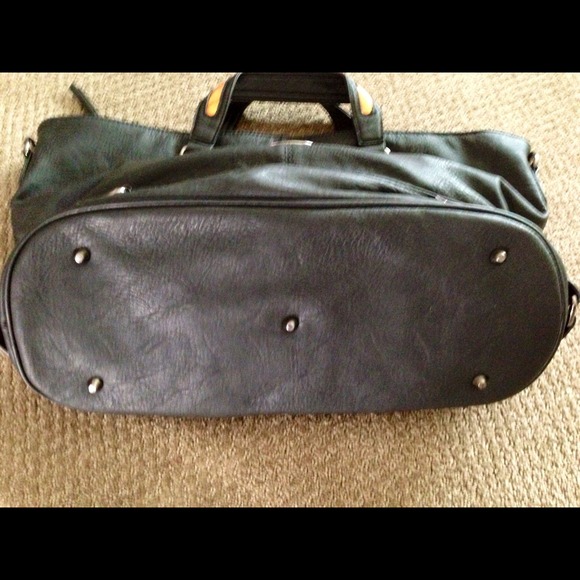Purse - Picture 2 of 4