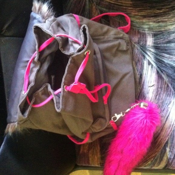 Cute backpack - Picture 2 of 2