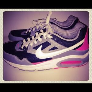 Womens Nike Skyline Sneakers