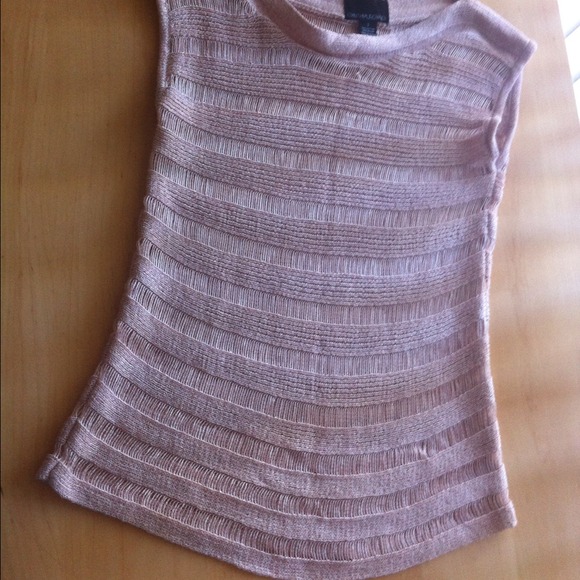 Awesome shirt! Light pink knit grunge shirt