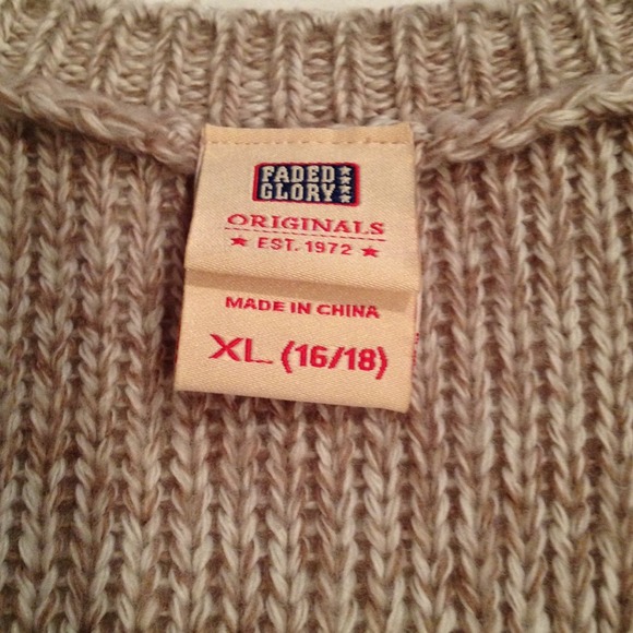 BUNDLED S/S sweater size 16/18