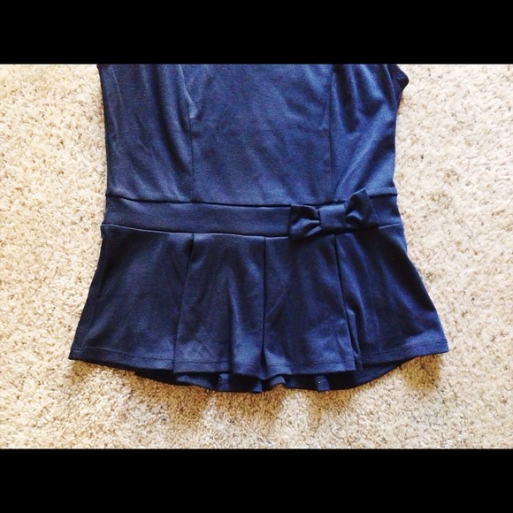Monteau Blouse👚 - Picture 3 of 4