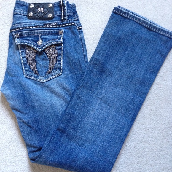 Miss Me jeans size 27 boot cut. Inseam  31/32.