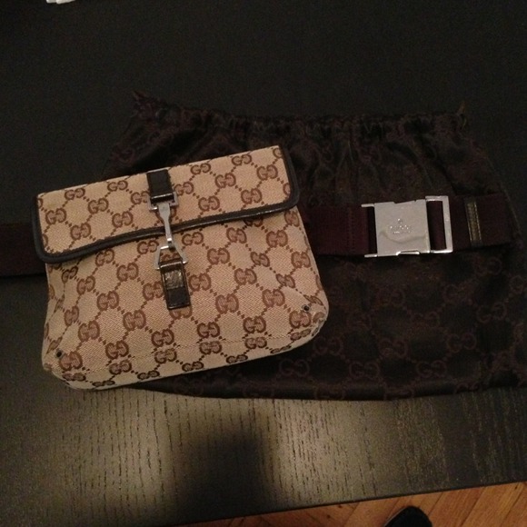 Gucci pouch