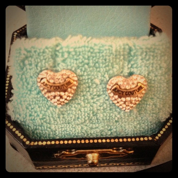 ***SOLD*** Authentic Juicy Heart Earrings
