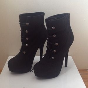 F21 Drum Line/Military Booties