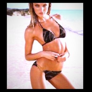 Black chain triangle bikini