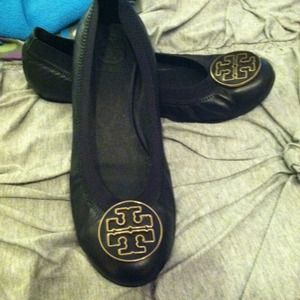 Tory Burch stretchy shoes. NWOT. Black, size 8