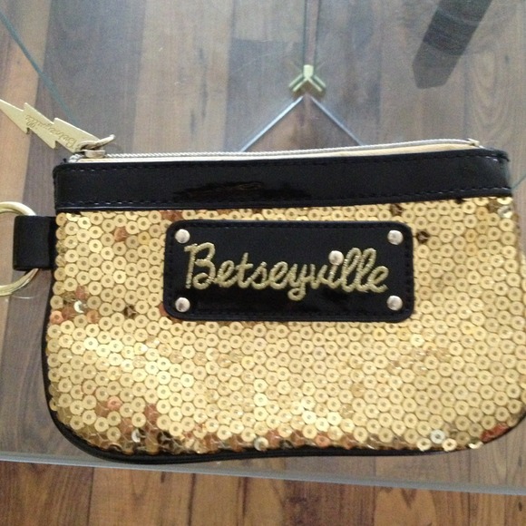 Sold 🌸🌸🌸🌸🌸👛Betsey Johnson coin bag