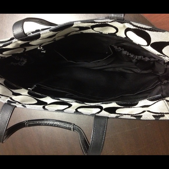 Brand new large Coach bag - Picture 3 of 4