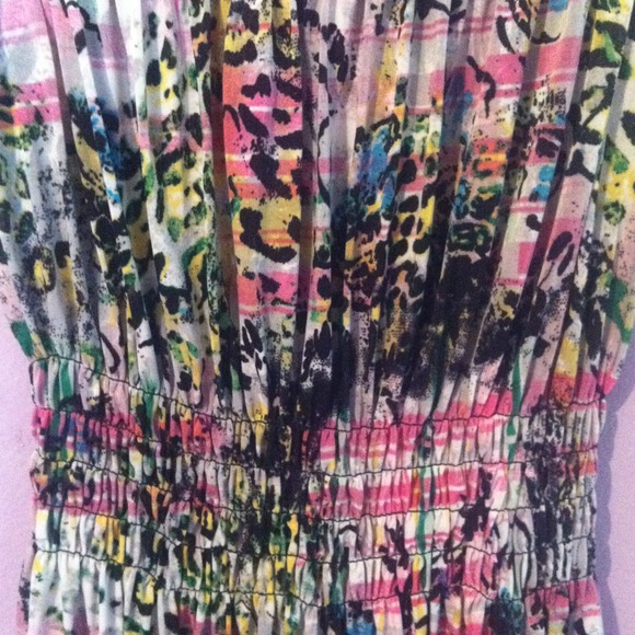 Unique strapless summer dress! - Picture 2 of 3