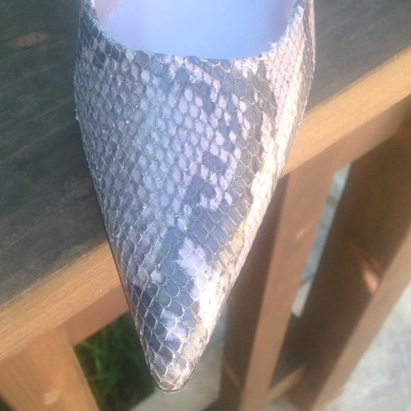 🌹SALE🌹Charles David Snake Leather - Picture 4 of 4