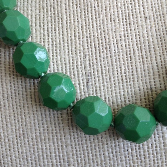 ❌SOLD IN BUNDLE❌geometric beaded necklace - Picture 3 of 4