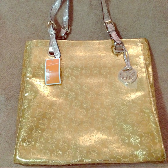 TRADED Michael Kors Look A Like