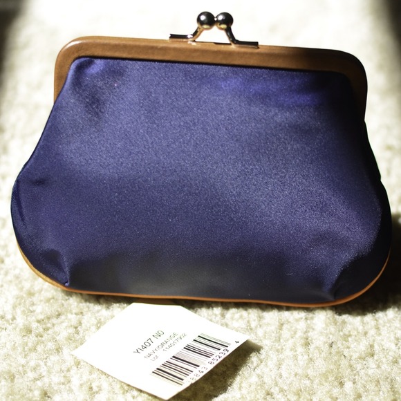 ⬇Reduced⬇ 💯Authentic Dooney & Burke coin purse