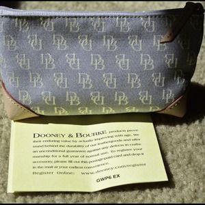 ⬇Reduced⬇ 💯Authentic Dooney & Burke cosmetic case