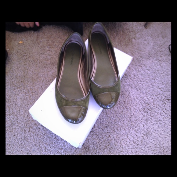 Banana republic Scotty flats