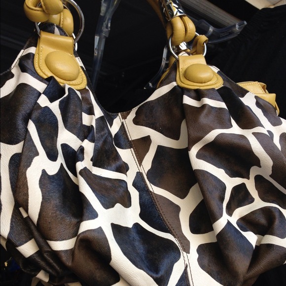 Black & white/ yellow handle - Picture 4 of 4