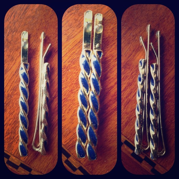 🙅No longer available! BR Pair of Hair Clips