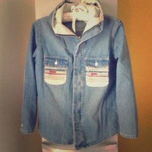 Denim with detail pockets jacket