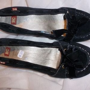 Almost-new blue suede Bowie loafers. Sz 9