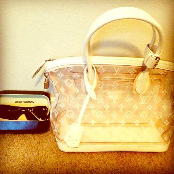 Brand New Louis Vuitton autentic