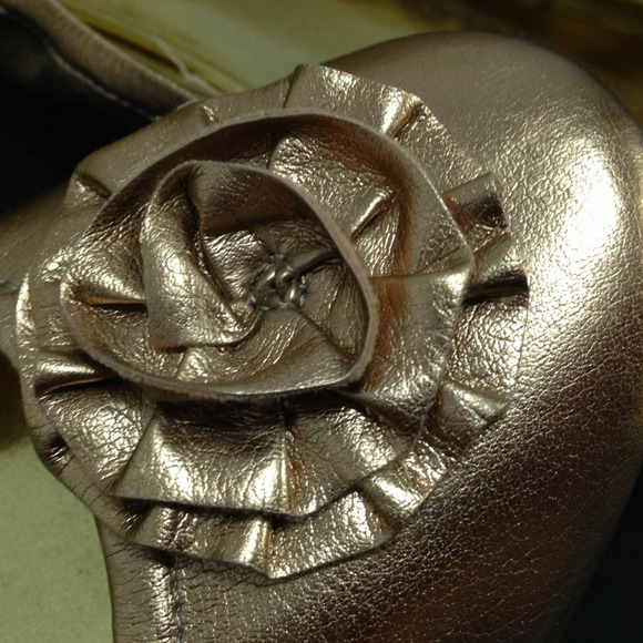 👠Loeffler Randall for Target Rosette Gold Flats - Picture 3 of 4