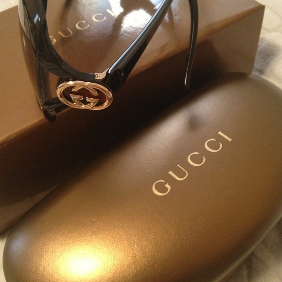 Gucci Sunglasses - Picture 2 of 4