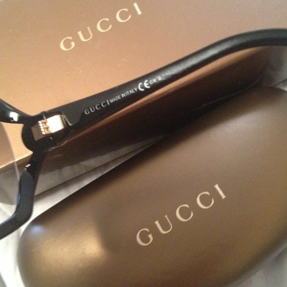Gucci Sunglasses - Picture 3 of 4