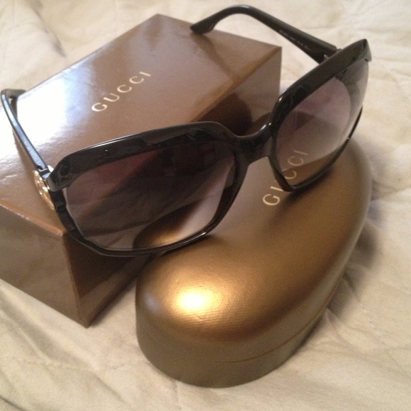 Gucci Sunglasses - Picture 4 of 4