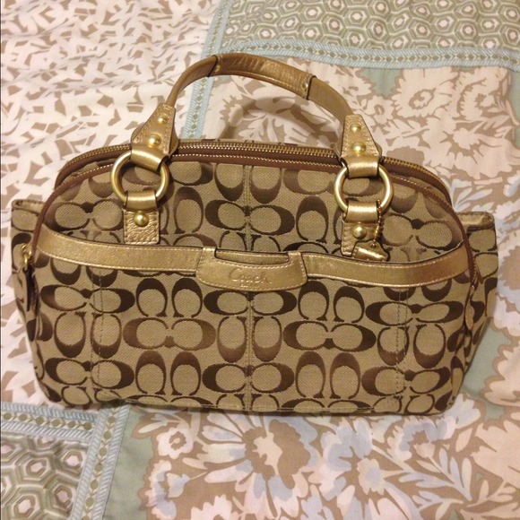 No trades PRICE SLASH💥💥💥Coach handbag