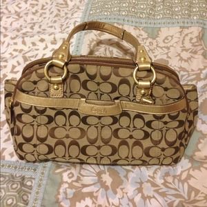 No trades PRICE SLASH💥💥💥Coach handbag