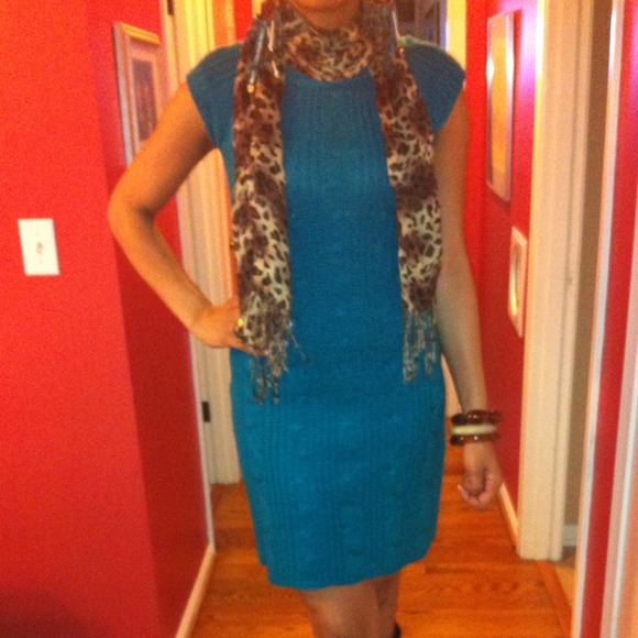 Dress - Picture 2 of 3