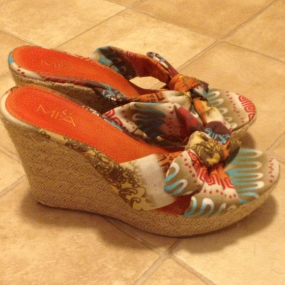 💢Sold💢Adorable MIA Sandals - Picture 4 of 4