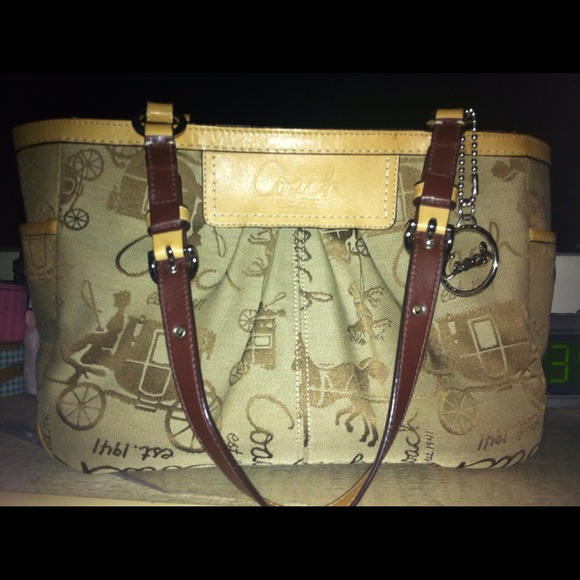 Coach bag :) authentic