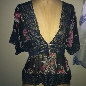 🎽Bundle of cute tops for @siouxzze 🎽