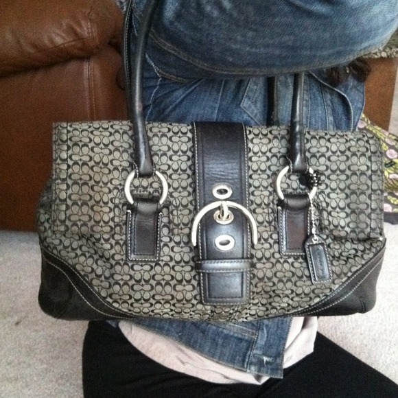 Coach Handbags - Coach purse