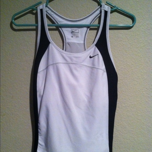Nike tank
