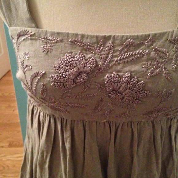🌴taupe  grey embroidered dress - Picture 2 of 3