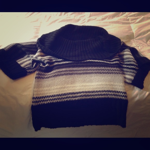 Planet gold sweater