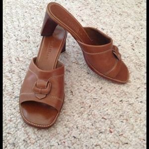 Classic brown COLE HAAN mules - size 5.5